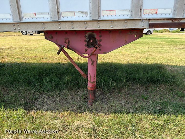 image for item FI0340 1997 Road Systems CF28102 dry van trailer