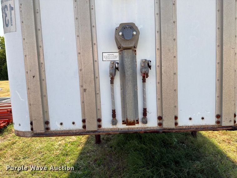 image for item FI0340 1997 Road Systems CF28102 dry van trailer