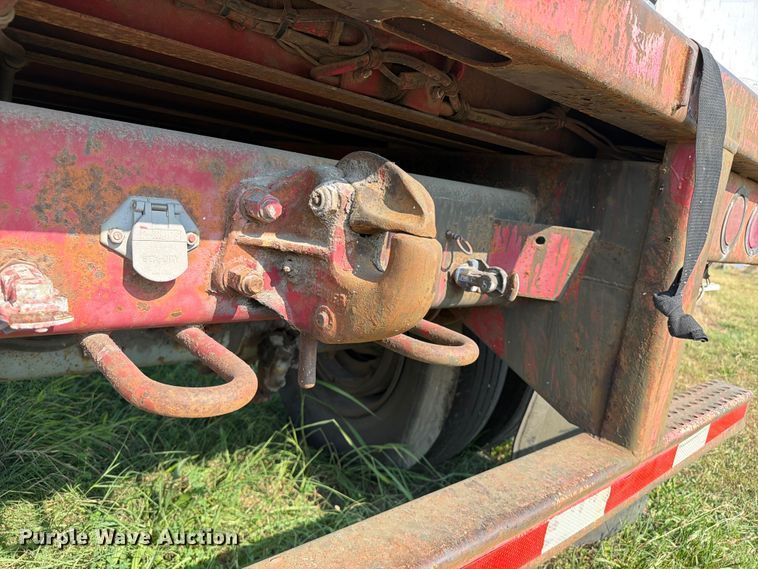image for item FI0340 1997 Road Systems CF28102 dry van trailer
