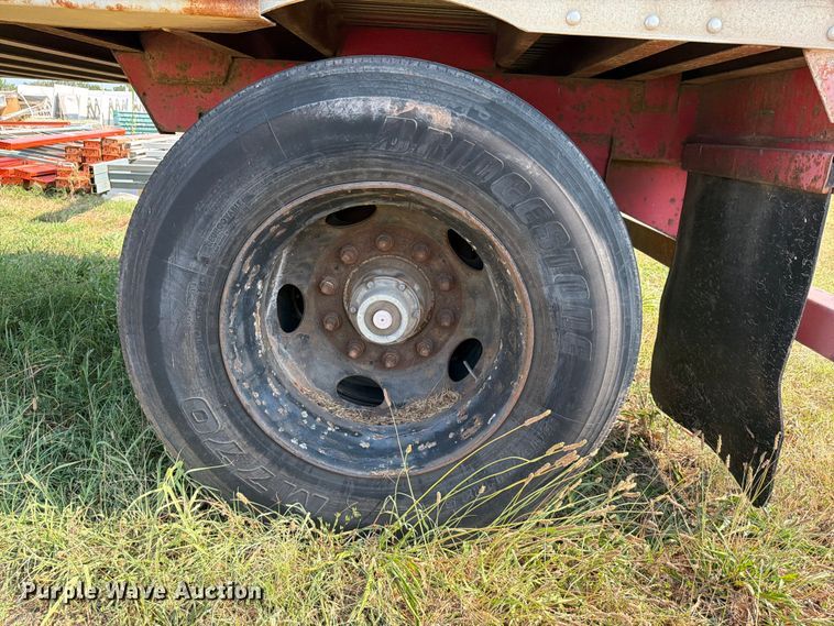 image for item FI0340 1997 Road Systems CF28102 dry van trailer