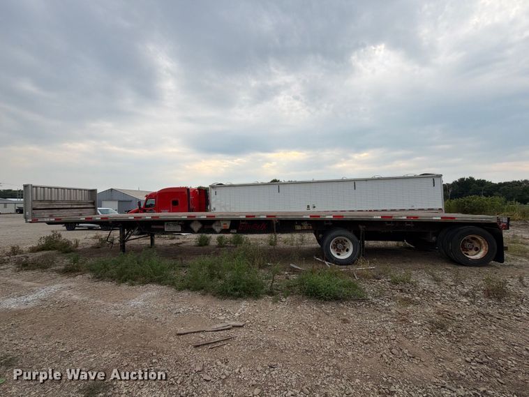 image for item FK3301 2007 Fontaine 1FTW-7-8048WSAWK flatbed trailer