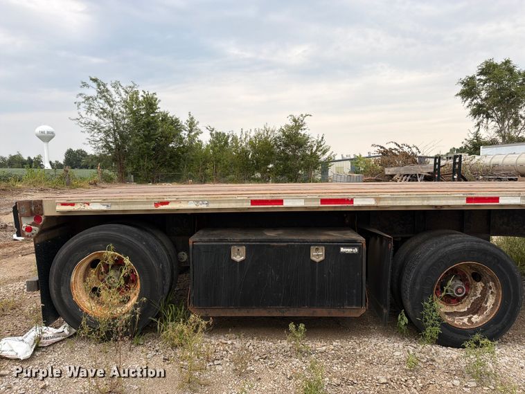 image for item FK3301 2007 Fontaine 1FTW-7-8048WSAWK flatbed trailer