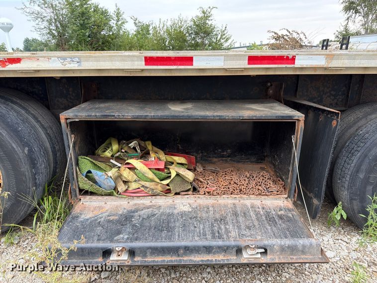 image for item FK3301 2007 Fontaine 1FTW-7-8048WSAWK flatbed trailer