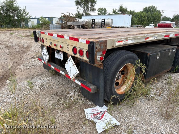 image for item FK3301 2007 Fontaine 1FTW-7-8048WSAWK flatbed trailer