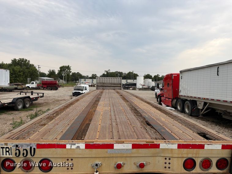 image for item FK3301 2007 Fontaine 1FTW-7-8048WSAWK flatbed trailer