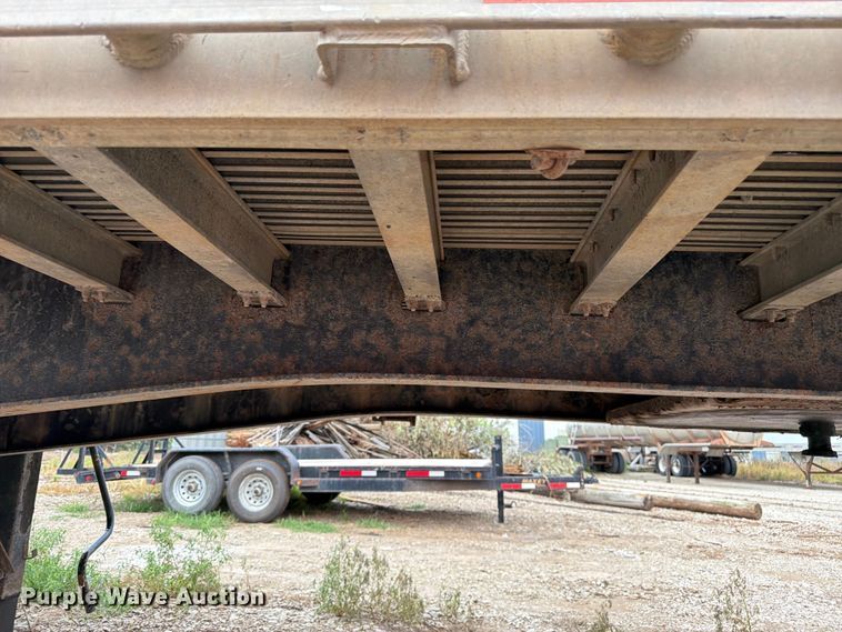 image for item FK3301 2007 Fontaine 1FTW-7-8048WSAWK flatbed trailer