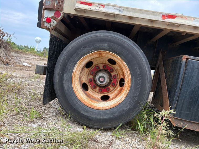 image for item FK3301 2007 Fontaine 1FTW-7-8048WSAWK flatbed trailer