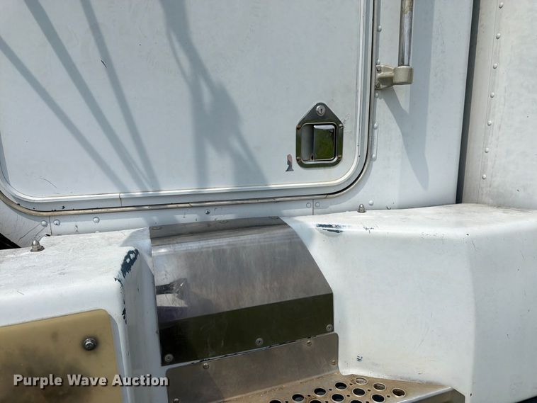 image for item FK3318 1986 Kenworth T600 
