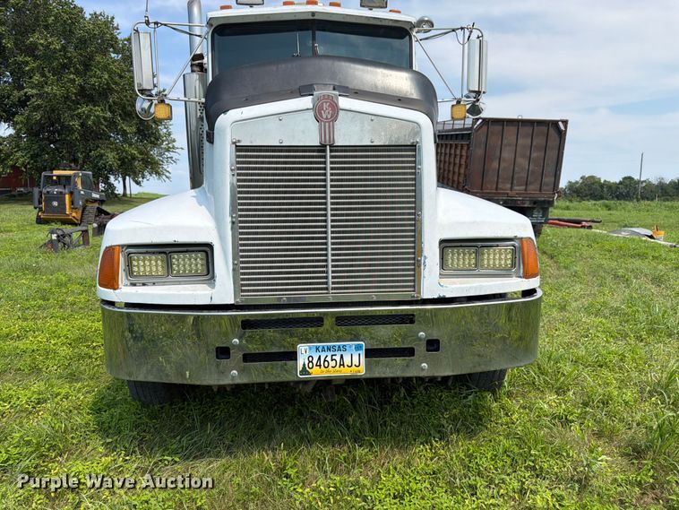 image for item FK3318 1986 Kenworth T600 
