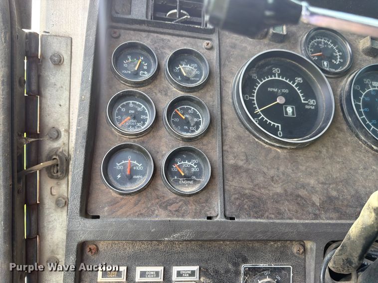 image for item FK3318 1986 Kenworth T600 