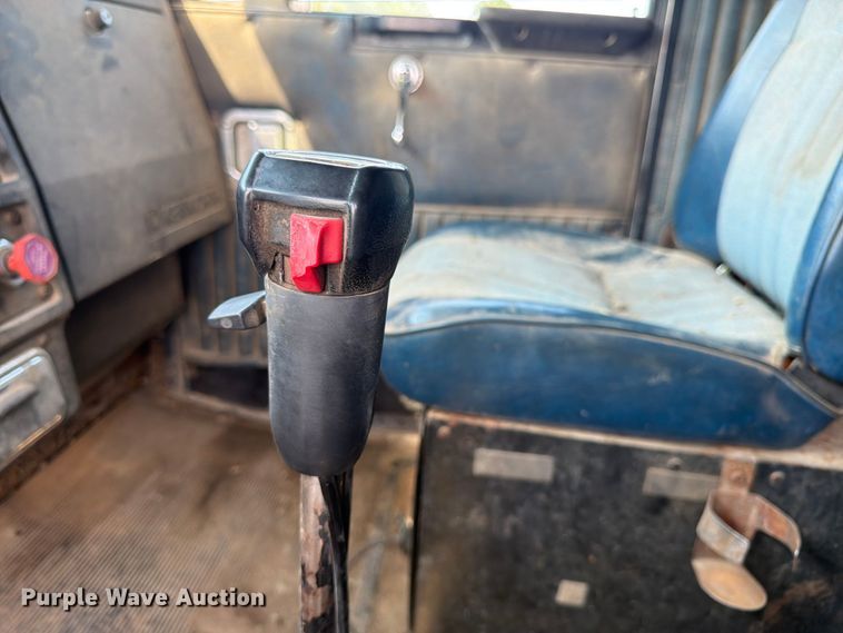 image for item FK3318 1986 Kenworth T600 