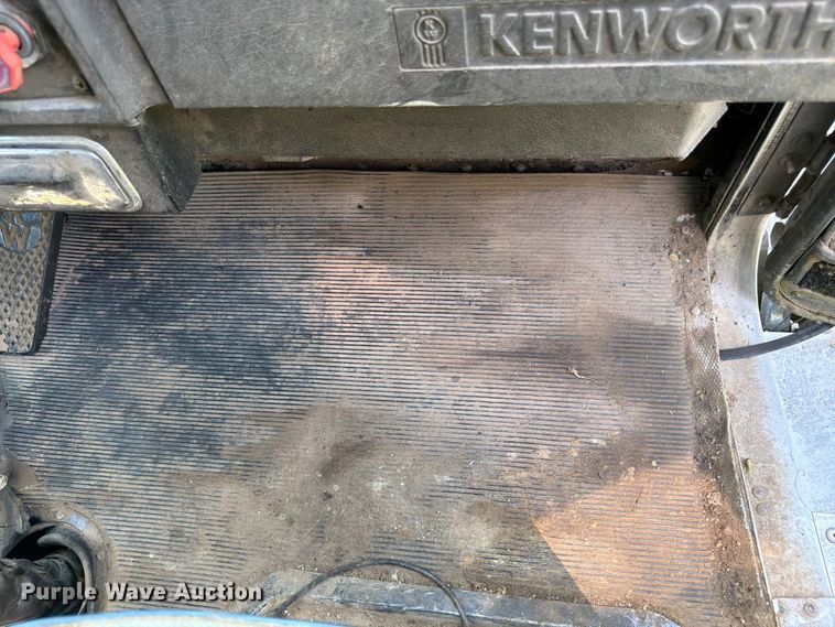 image for item FK3318 1986 Kenworth T600 