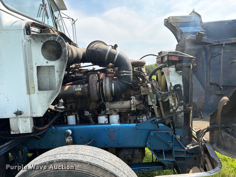 image for item FK3318 1986 Kenworth T600 