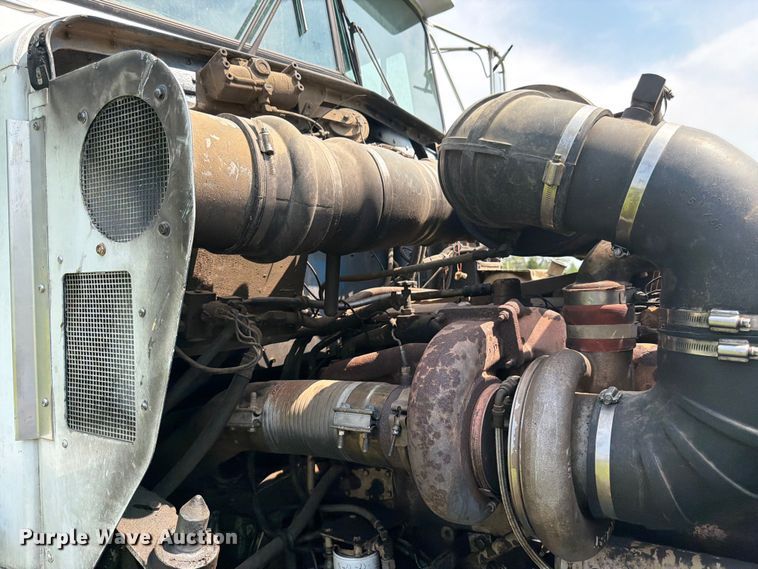 image for item FK3318 1986 Kenworth T600 