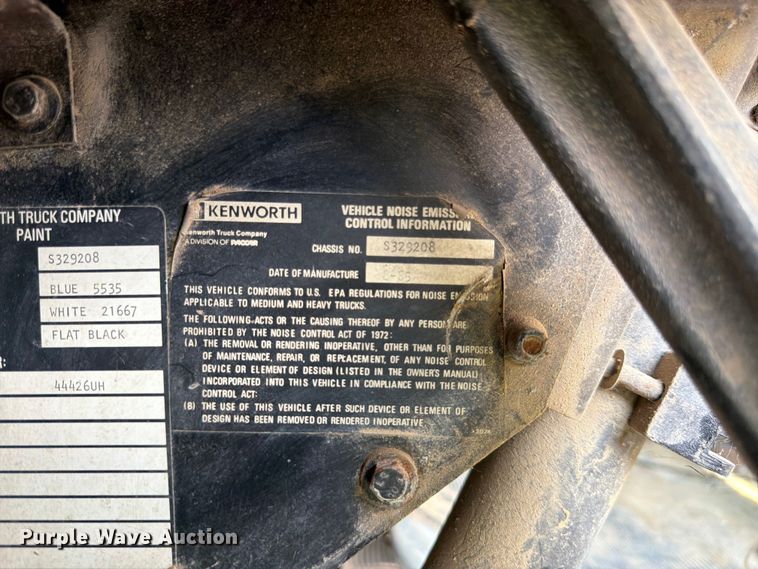 image for item FK3318 1986 Kenworth T600 