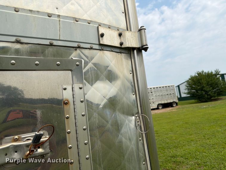 image for item FK3551 2013 Utility Trailer Manufacturer 3000R refrigerated van trailer