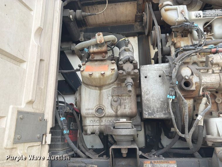 image for item FK3551 2013 Utility Trailer Manufacturer 3000R refrigerated van trailer