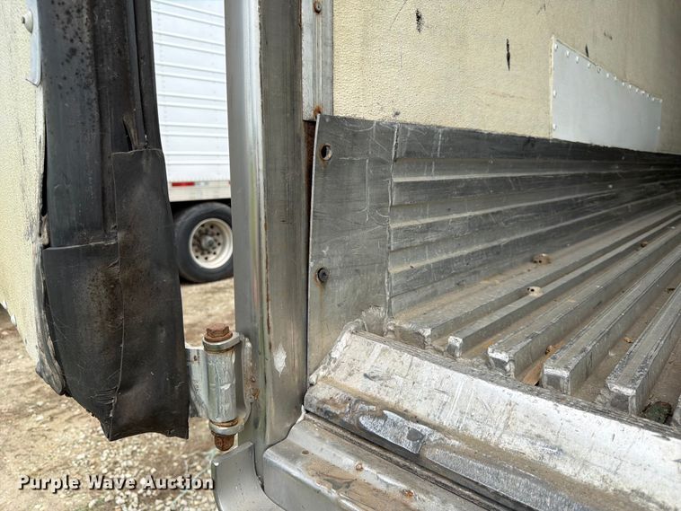 image for item FK3555 2005 Utility Trailer Manufacturer 3000R refrigerated van trailer