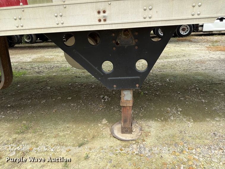 image for item FK3555 2005 Utility Trailer Manufacturer 3000R refrigerated van trailer