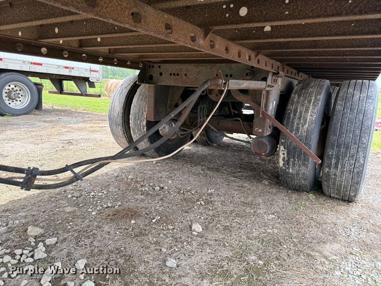 image for item FK3555 2005 Utility Trailer Manufacturer 3000R refrigerated van trailer