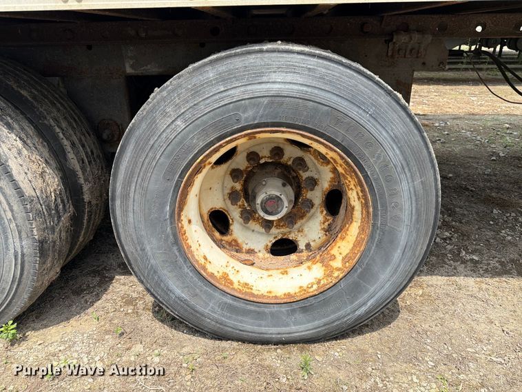 image for item FK3555 2005 Utility Trailer Manufacturer 3000R refrigerated van trailer