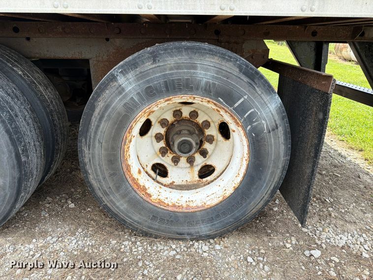 image for item FK3555 2005 Utility Trailer Manufacturer 3000R refrigerated van trailer