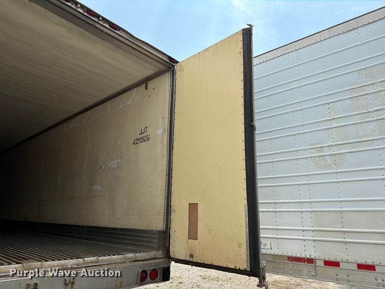 image for item FK3556 2005 Utility Trailer Manufacturer 3000R refrigerated van trailer