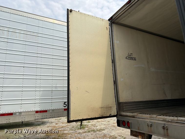 image for item FK3556 2005 Utility Trailer Manufacturer 3000R refrigerated van trailer