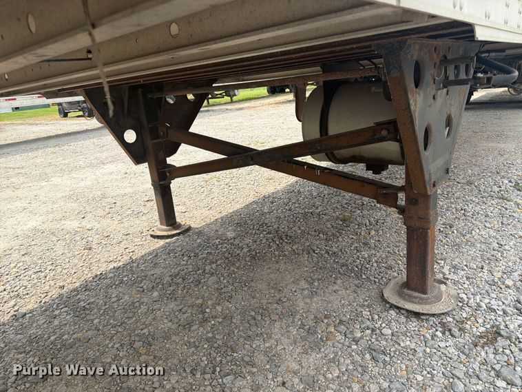 image for item FK3556 2005 Utility Trailer Manufacturer 3000R refrigerated van trailer