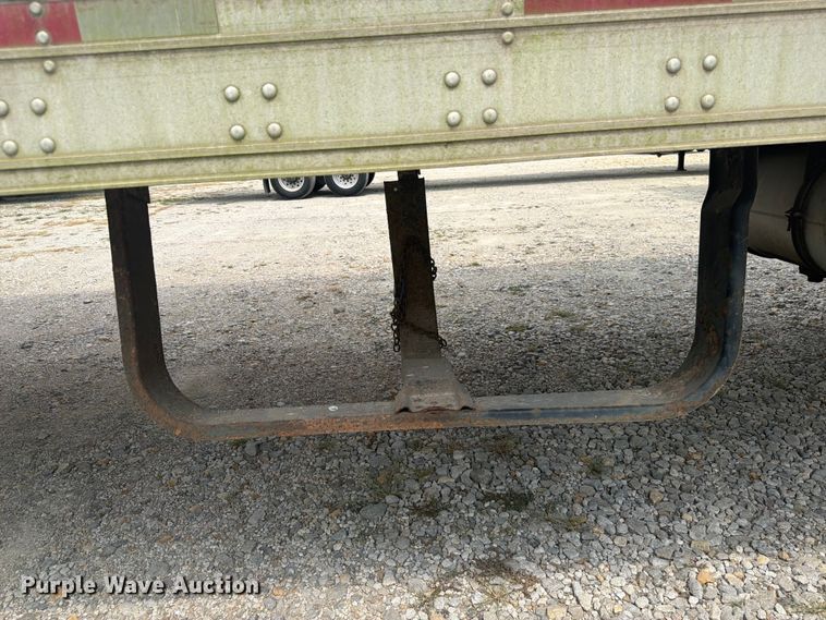 image for item FK3556 2005 Utility Trailer Manufacturer 3000R refrigerated van trailer