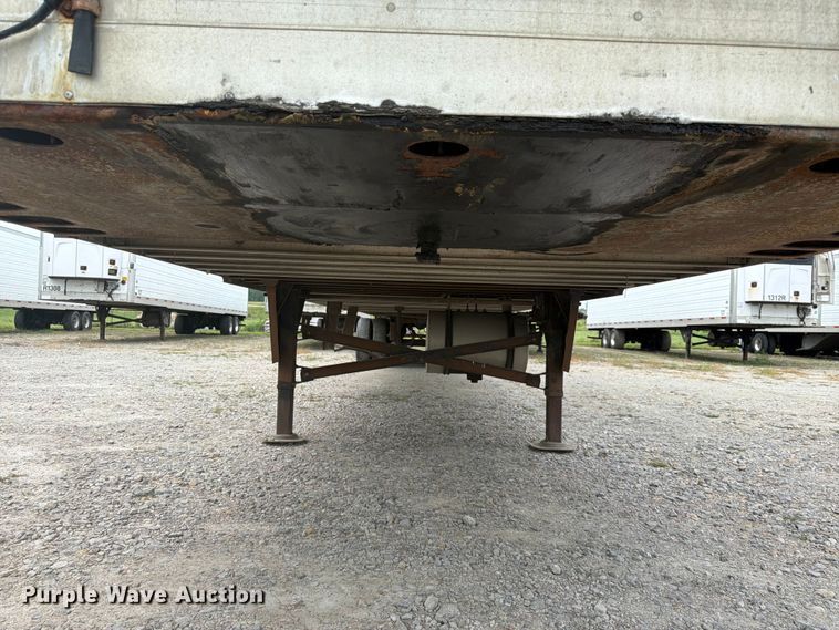 image for item FK3556 2005 Utility Trailer Manufacturer 3000R refrigerated van trailer