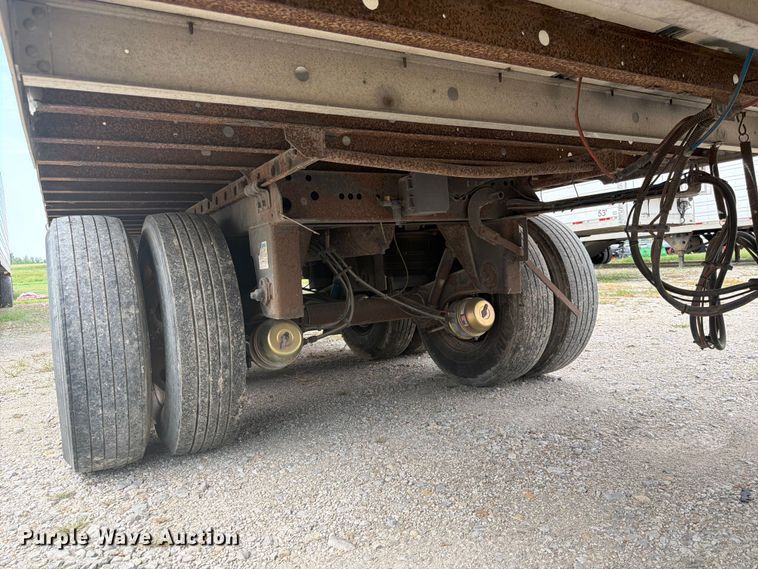 image for item FK3556 2005 Utility Trailer Manufacturer 3000R refrigerated van trailer
