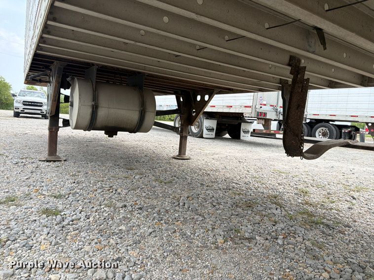 image for item FK3556 2005 Utility Trailer Manufacturer 3000R refrigerated van trailer