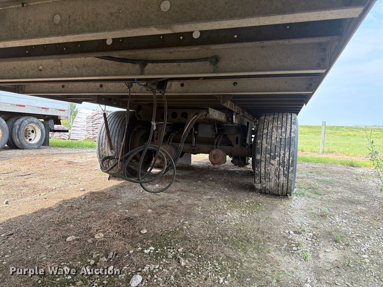 image for item FK3557 2013 Utility Trailer Manufacturer 3000R refrigerated van trailer