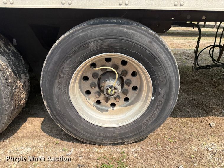 image for item FK3557 2013 Utility Trailer Manufacturer 3000R refrigerated van trailer