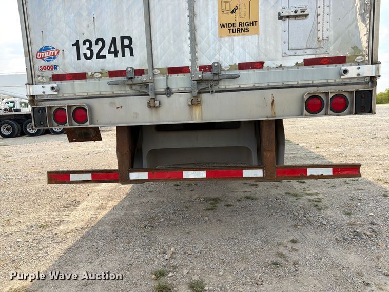 image for item FK3560 2013 Utility Trailer MFG 3000R refrigerated van trailer
