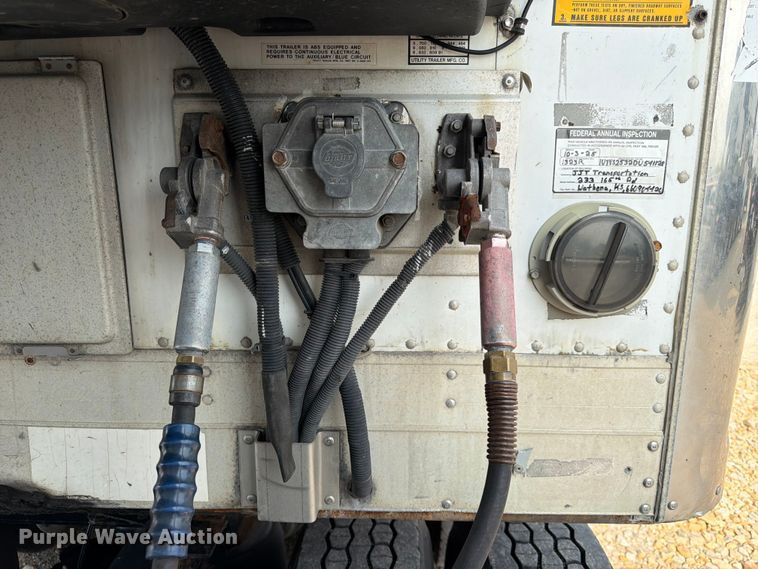 image for item FK3561 2013 Utility Trailer Manufacturer 3000R refrigerated van trailer
