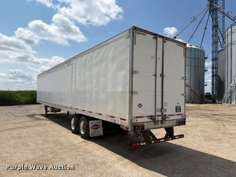 image for item FK3564 2009 Utility Trailer Manufacturer 3000R refrigerated van trailer
