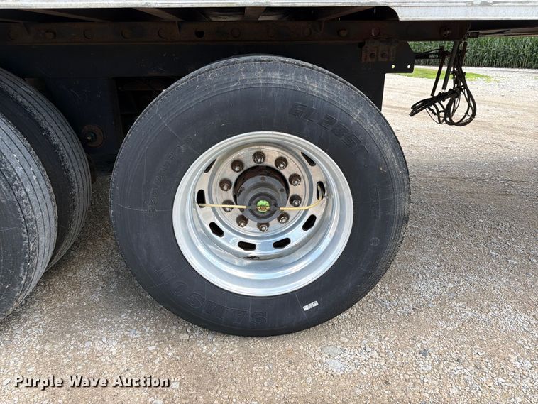 image for item FK3564 2009 Utility Trailer Manufacturer 3000R refrigerated van trailer