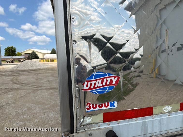 image for item FK3565 2013 Utility Trailer Manufacturer 3000R refrigerated van trailer