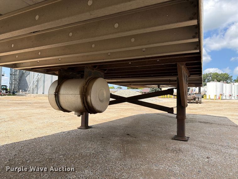 image for item FK3565 2013 Utility Trailer Manufacturer 3000R refrigerated van trailer