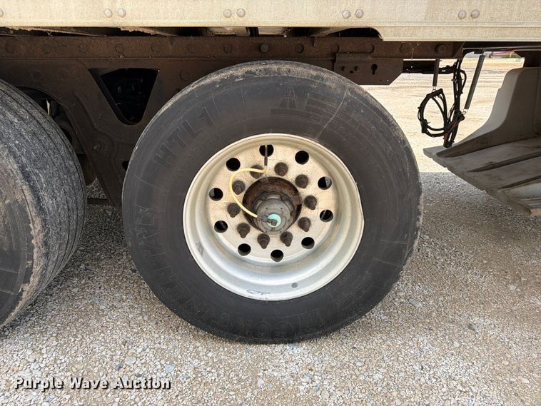 image for item FK3565 2013 Utility Trailer Manufacturer 3000R refrigerated van trailer