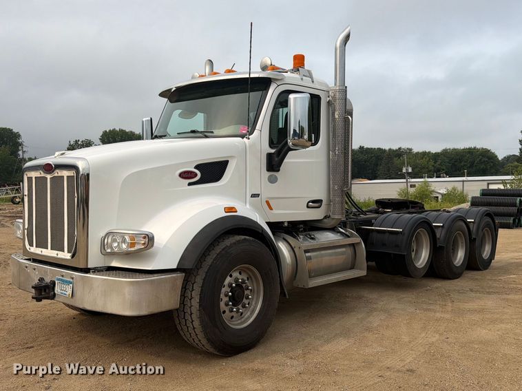 image for item FK3569 2019 Peterbilt 567 semi truck