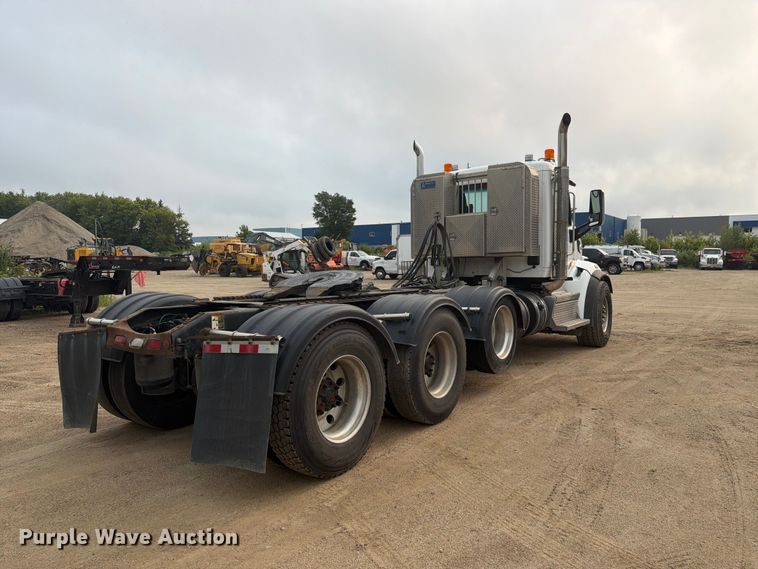 image for item FK3569 2019 Peterbilt 567 semi truck