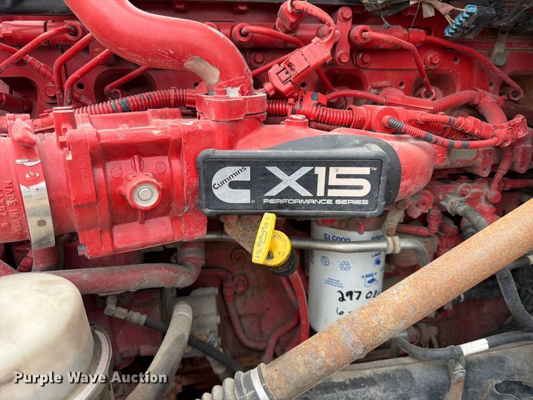 image for item FK3569 2019 Peterbilt 567 semi truck