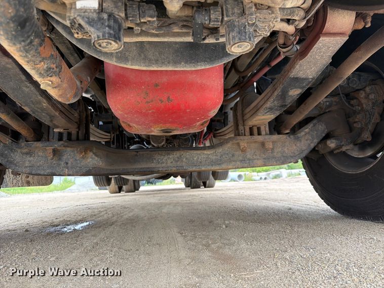 image for item FK3569 2019 Peterbilt 567 semi truck
