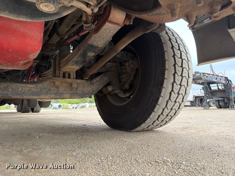 image for item FK3569 2019 Peterbilt 567 semi truck