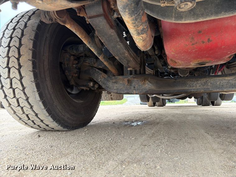 image for item FK3569 2019 Peterbilt 567 semi truck