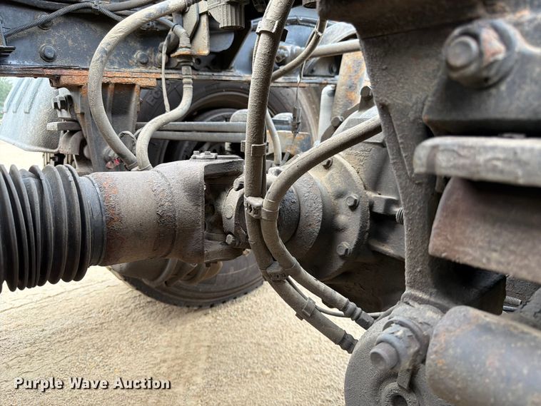 image for item FK3569 2019 Peterbilt 567 semi truck