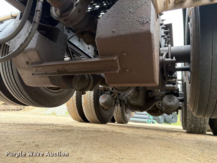 image for item FK3569 2019 Peterbilt 567 semi truck